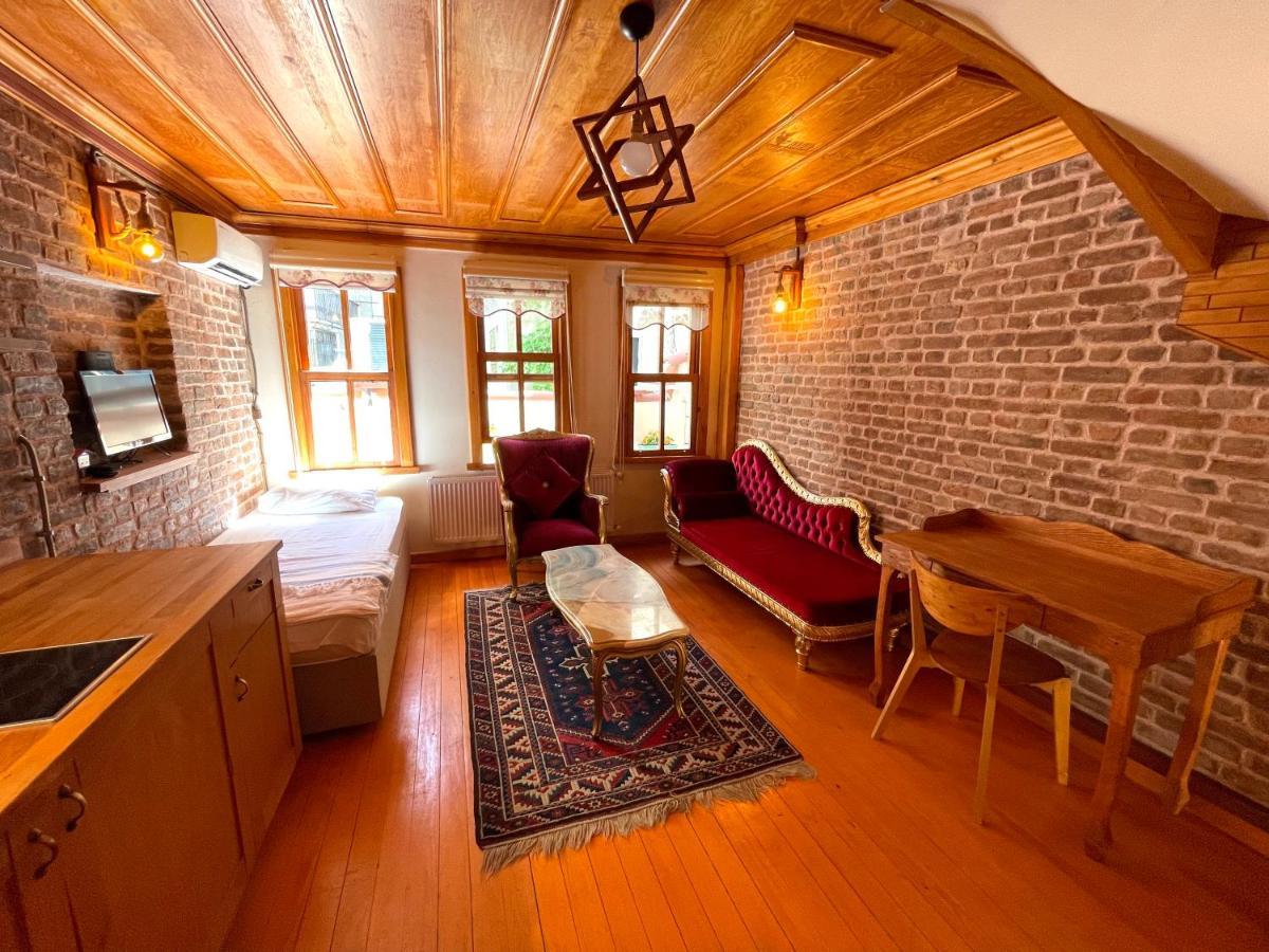 Authentic Turkish Home Family Room Istanbul Bagian luar foto